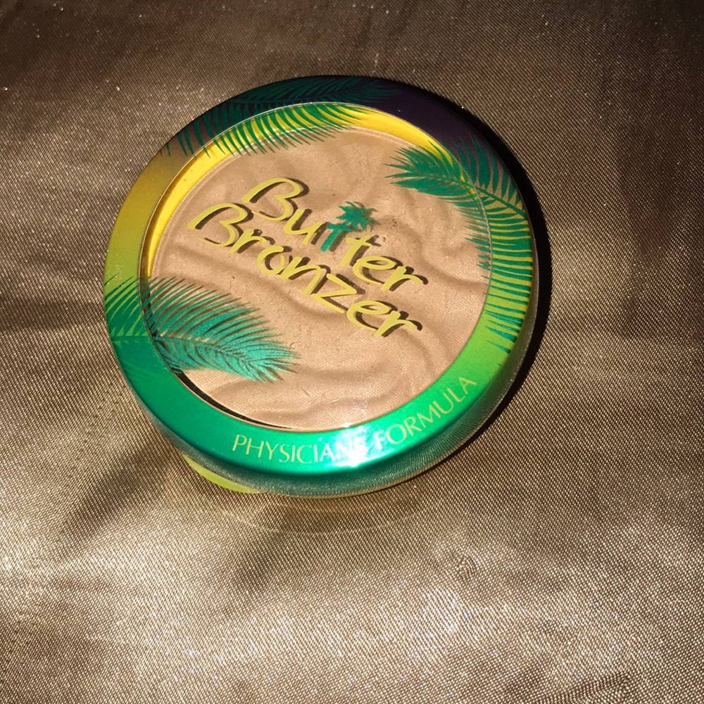 ♥️SOLD♥️ 💕💕💕Worlds famous butter bronzer💕💕💕